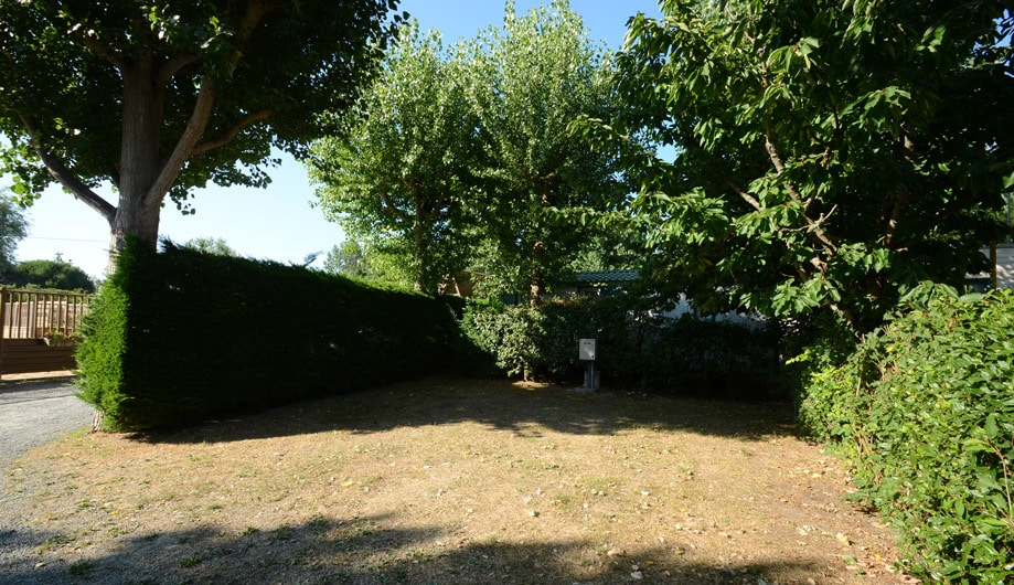 Emplacement nu camping